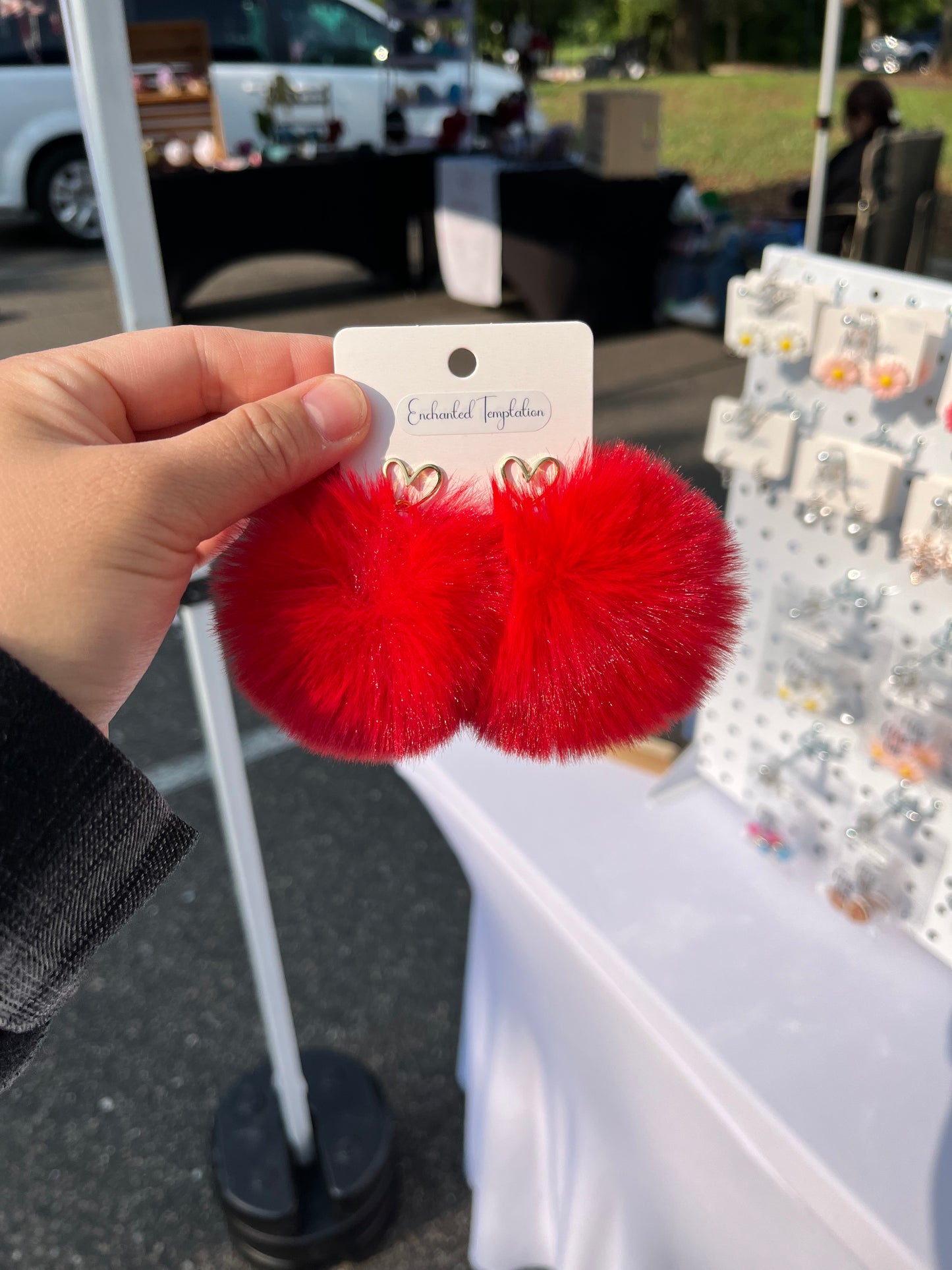 Big Pompom dangle